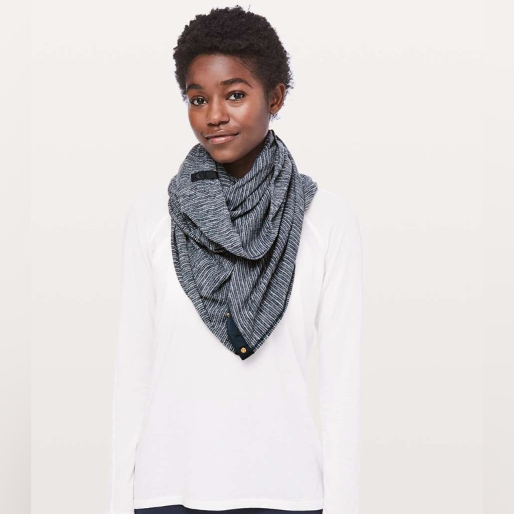 Camo Lululemon Athletica Vinyasa Scarf (Rulu material)